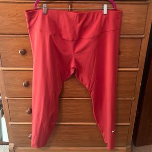 Nike plus size active wear dri-fit